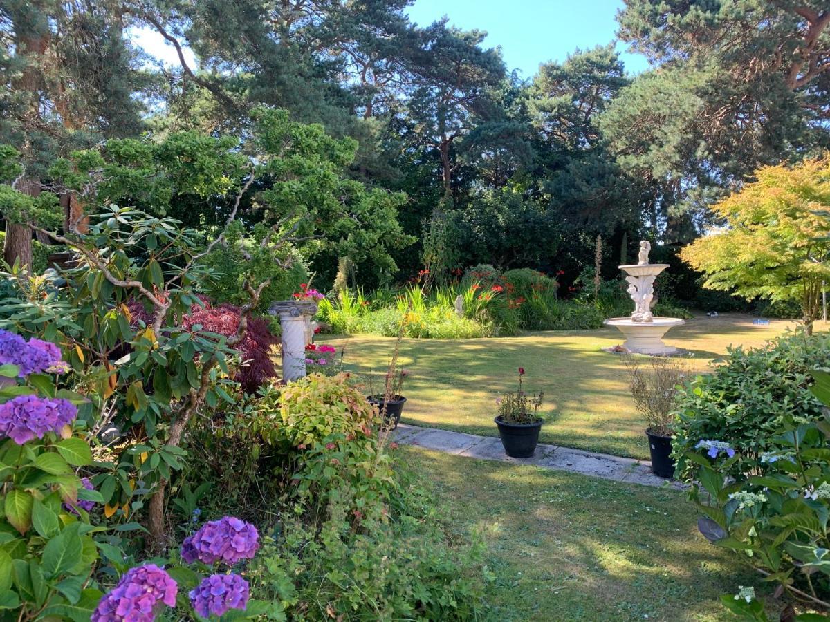 Heatherdene House Corfe Mullen Esterno foto